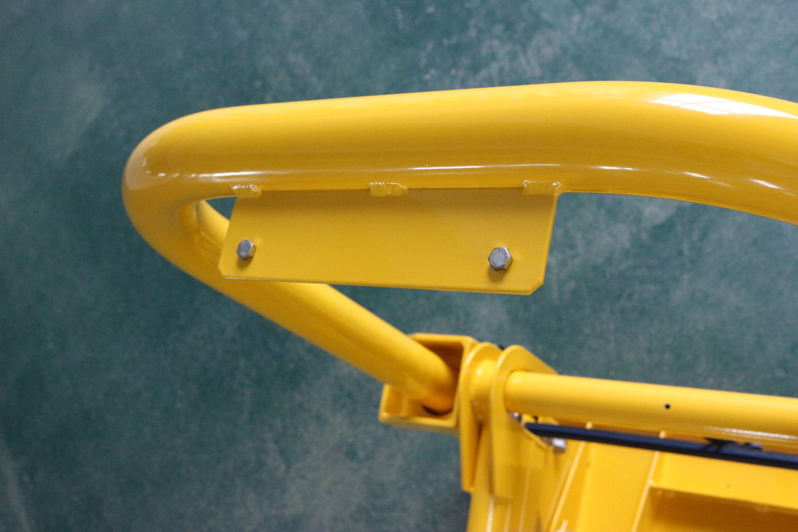 Δυνατό να αναδιπλωθεί 660 mm πλάτος φορητό οχηματικό φράγμα με ηλεκτροστατική ψεκασμό για τις κατασκευαστικές ζώνες