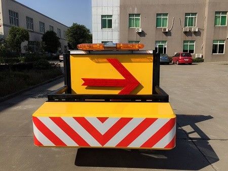 Κινητό εμπόδιο οχημάτων τύπων έλξης αλουμινίου σειρήνων εναντίον της σύγκρουσης