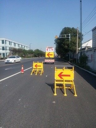 Ο τοποθετημένος φορτηγό εξασθενητής σειρήνων κραμάτων αργιλίου 80km/H απορροφά τη δύναμη αντίκτυπου